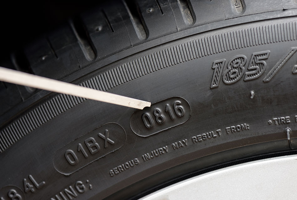 Jak poznat stáří pneumatiky? Podle kódu DOT