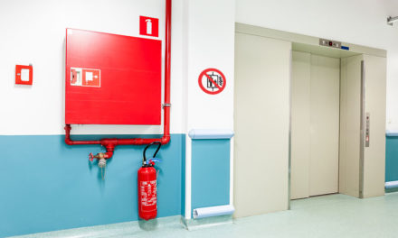 Proč v případě požáru budovy nikdy nepoužívat k evakuaci výtah