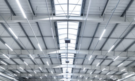Jak LED reflektory pomáhají zlepšit bezpečnost a viditelnost na pracovištích?